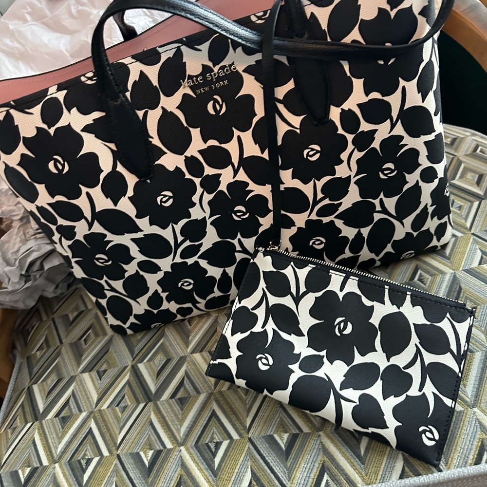Kate spade black and white bleecker floral tote